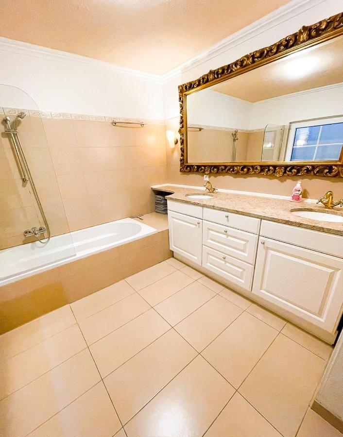 Stylische Wohnung Mit Charme 라벤스부르크 외부 사진